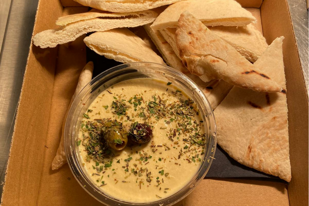 Houmous, Olives & Grilled Pitta Bread